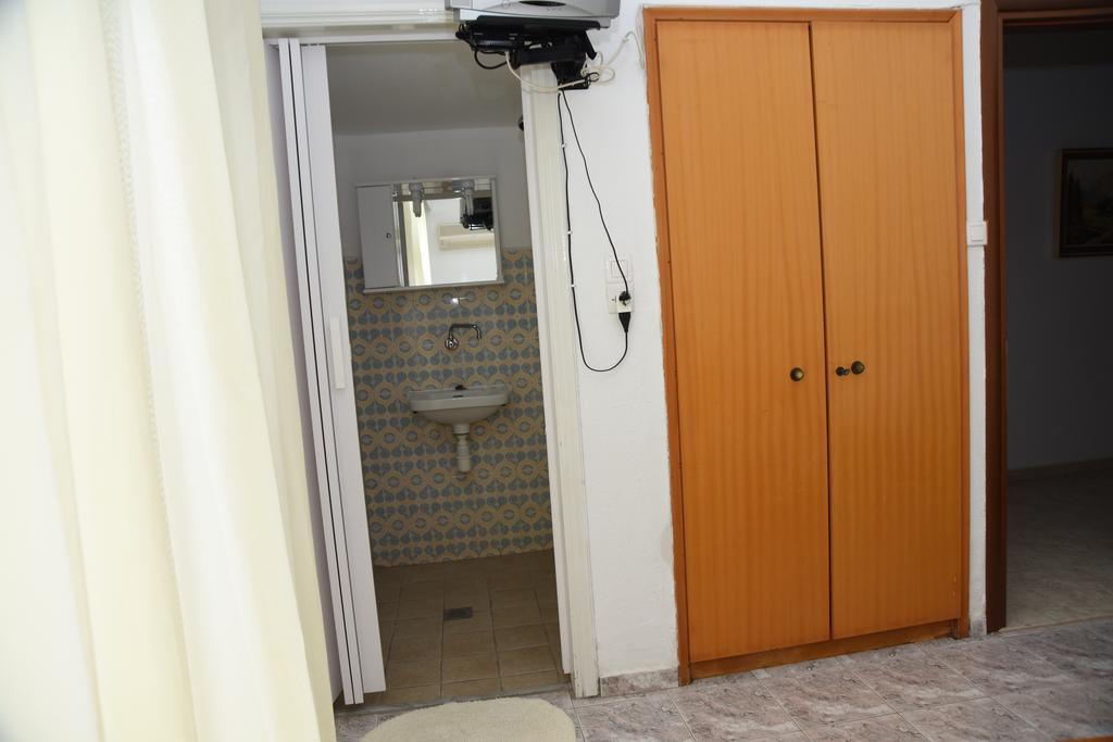 Anestis Chatzimihail Rooms Kamariotissa Bagian luar foto